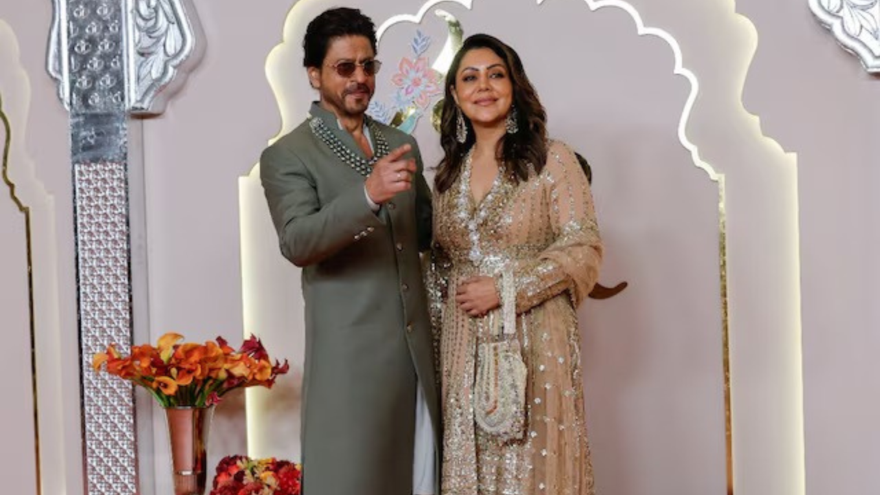 Ambani wedding, Shah Rukh Khan dances to the song Young Shahrukh by Canadian rapper Tesher